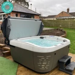 Jacuzzi® J575IP™ - 5-6 Person Hot Tub With 1 Lounger -Outdoor Living Hot Tubs 1 ee124fa8 211e 42dc b998 e8aa15c30e29