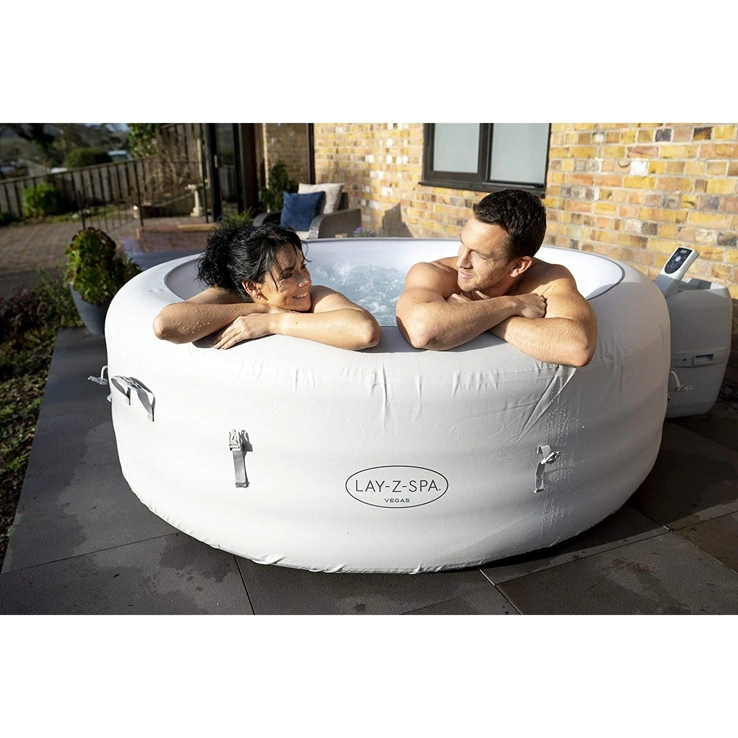 Lay-z Spa Lay-Z-Spa® AirJet Vegas - 6 Person Inflatable Hot Tub 11 Lay-z Spa Lay-Z-Spa® AirJet Vegas - 6 Person Inflatable Hot Tub - Image 11