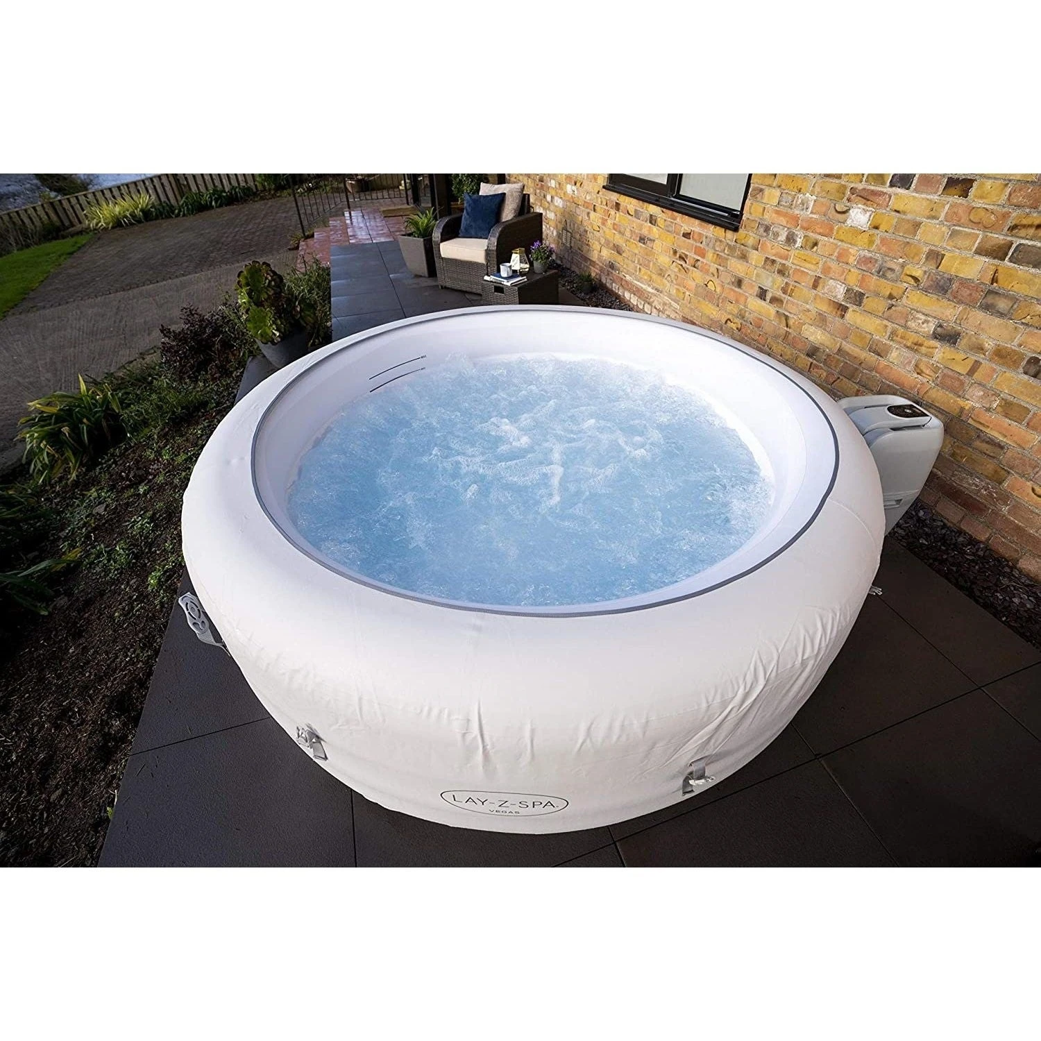 Lay-z Spa Lay-Z-Spa® AirJet Vegas - 6 Person Inflatable Hot Tub 8 Lay-z Spa Lay-Z-Spa® AirJet Vegas - 6 Person Inflatable Hot Tub - Image 8