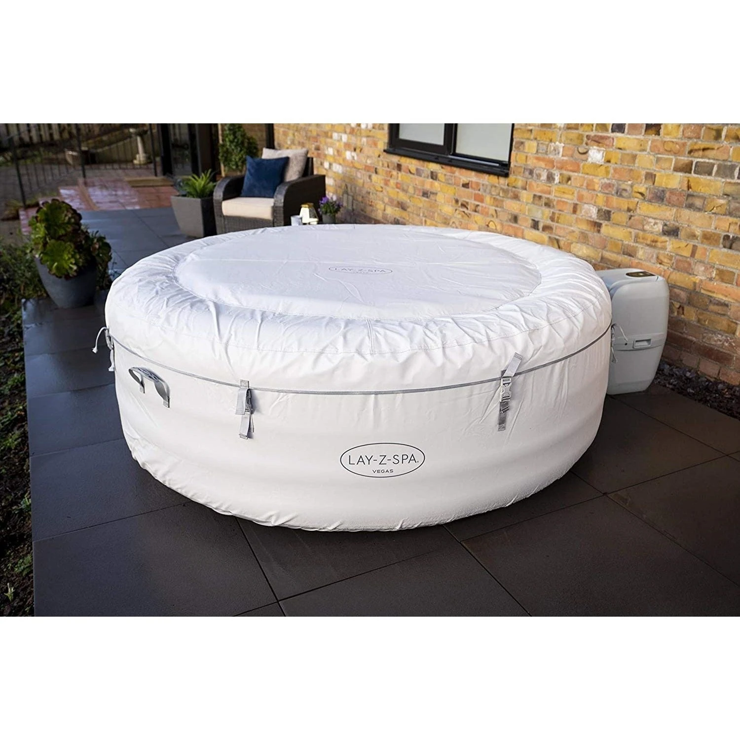 Lay-z Spa Lay-Z-Spa® AirJet Vegas - 6 Person Inflatable Hot Tub 9 Lay-z Spa Lay-Z-Spa® AirJet Vegas - 6 Person Inflatable Hot Tub - Image 9