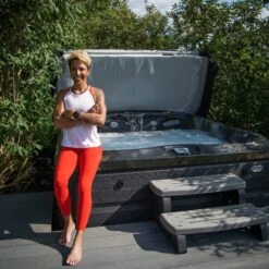 Jacuzzi® J475IP™ - 6 Person Hot Tub With 1 Lounger -Outdoor Living Hot Tubs DSC06833