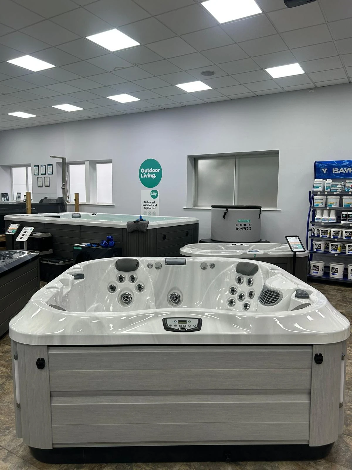 Jacuzzi® J335 Hot Tub 7 Jacuzzi® J335 Hot Tub - Image 7
