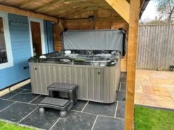 Jacuzzi® J235™ / J235IP™ - 6 Person Hot Tub With 1 Lounger -Outdoor Living Hot Tubs J235MidnightDriftwood Will