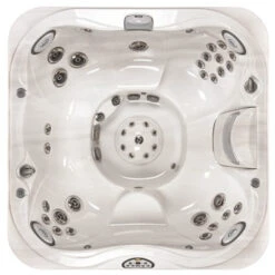 Jacuzzi® J335/J345™ 2014+ ProLast™ Hot Tub Winter Cover