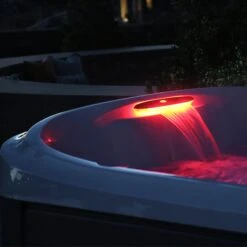 Jacuzzi® J485IP™ - 7 Person Hot Tub -Outdoor Living Hot Tubs J485 Lifestyle 3