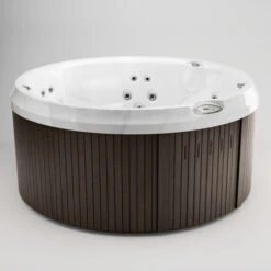 Jacuzzi® J210™ - 4 Person Hot Tub -Outdoor Living Hot Tubs JHT J210 Platinum Silverwood Iso 1000x730 aff7c2c5 b3d6 4e7a badc 4962e8637376