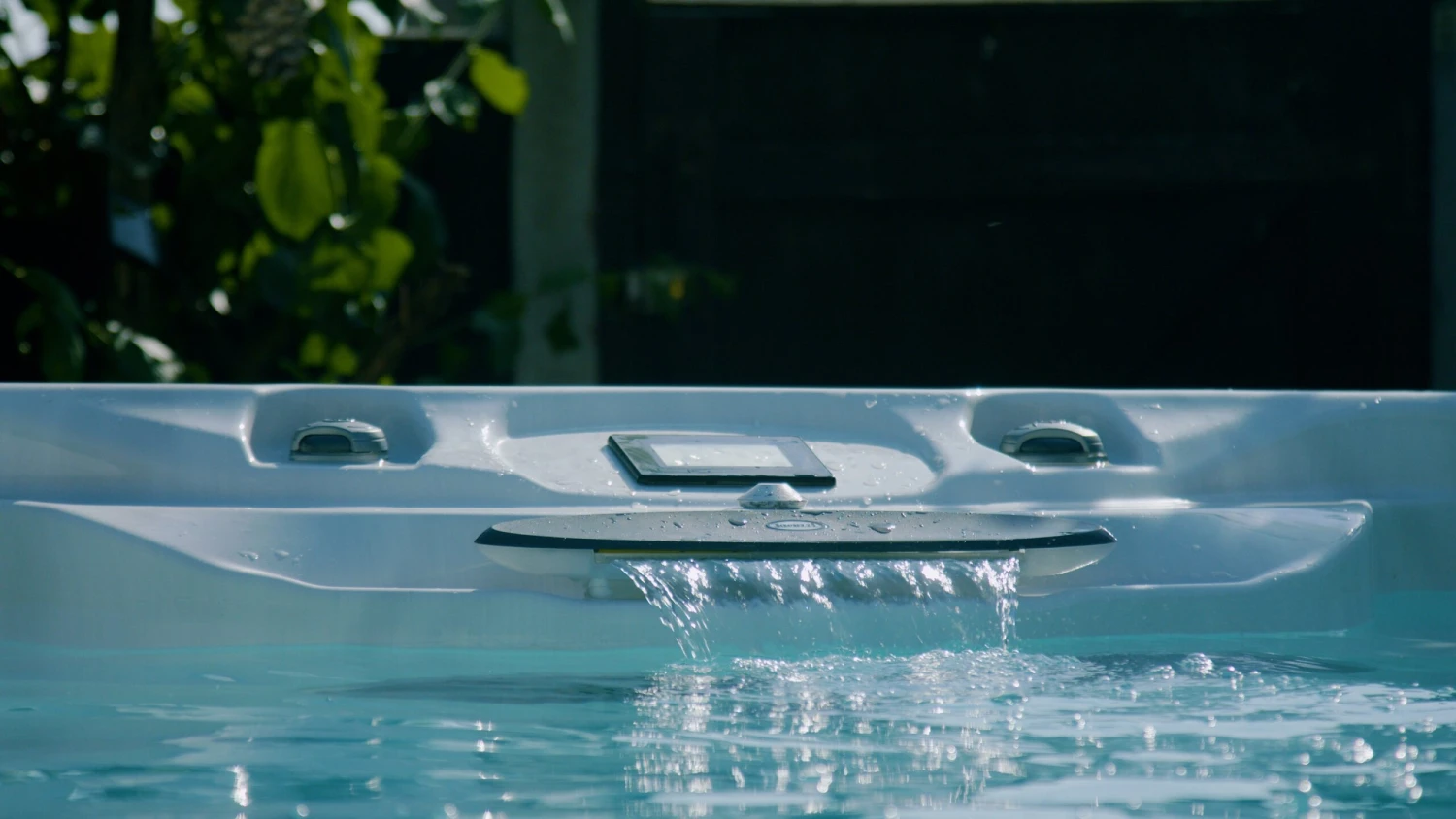 Jacuzzi® PowerPlay™ J-13™ - 13ft Swim Spa 20 Jacuzzi® PowerPlay™ J-13™ - 13ft Swim Spa - Image 20