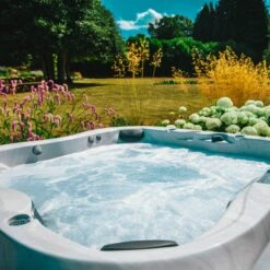Jacuzzi® J335IP™ - 6 Person Hot Tub With 1 Lounger -Outdoor Living Hot Tubs Jacuzzi J335IP 5 6PersonHotTub square 9