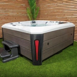 Outdoor Companion - 5 Person Hot Tub With 2 Loungers -Outdoor Living Hot Tubs OutdoorCompanion 1