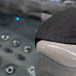 Outdoor Refresh - 6 Person Hot Tub With 1 Lounger 35 Outdoor Refresh - 6 Person Hot Tub With 1 Lounger -Outdoor Living Hot Tubs OutdoorRefreshSquare 9