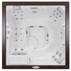 Sundance® Victoria Sunstrong⢠Thermal Hot Tub Cover