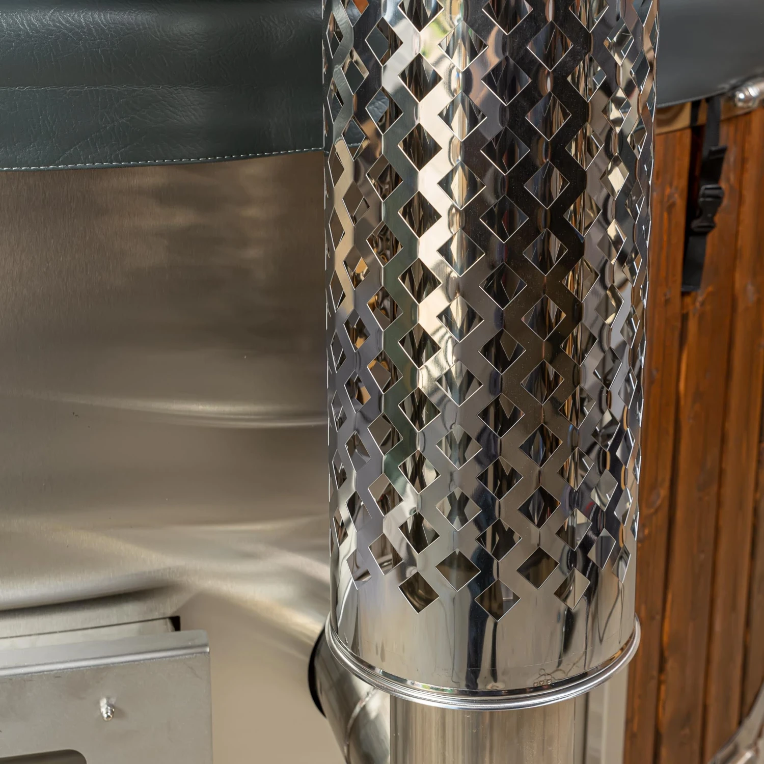 Outdoor Elite - 4 To 6 Person Wood Fired Hot Tub 11 Outdoor Elite - 4 To 6 Person Wood Fired Hot Tub - Image 11