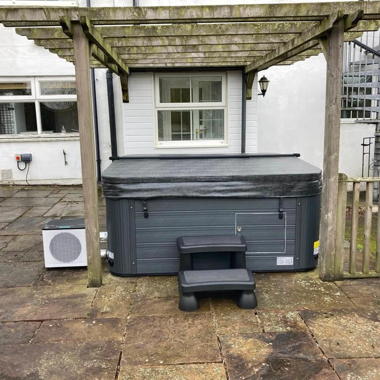 Outdoor 4kW Air Source Heat Pump For Hot Tub/Swim Spa 15 Outdoor 4kW Air Source Heat Pump For Hot Tub/Swim Spa - Image 15